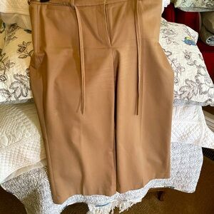 WHBM Wide leg crop pants.  Gently used and in new condition.